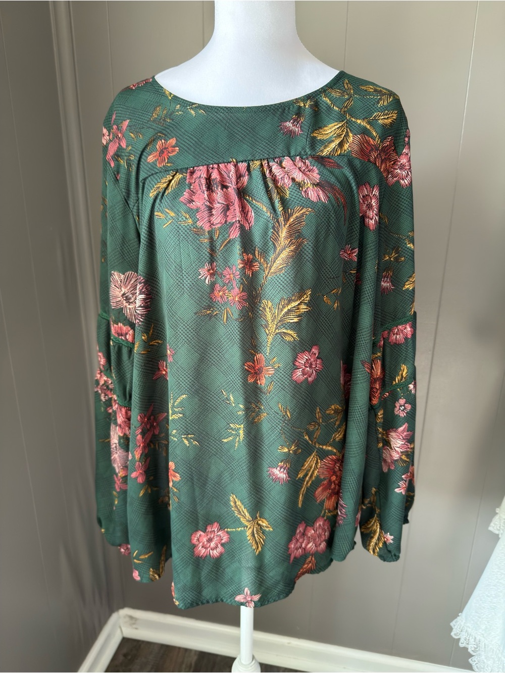 Lee Green Floral Tunic Top with Pink and Gold Accents